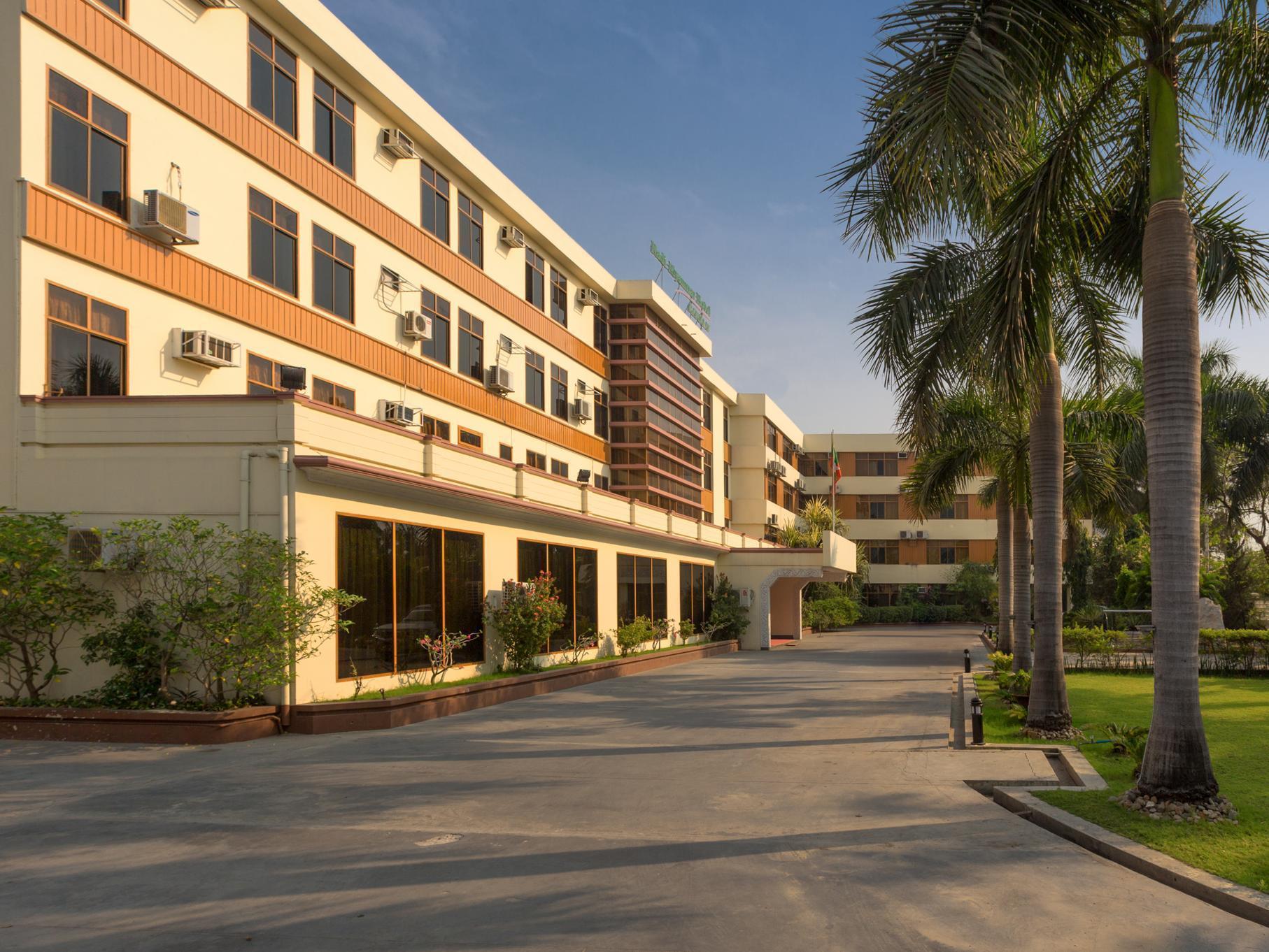 מנדלאי Nadi Myanmar Hotel מראה חיצוני תמונה