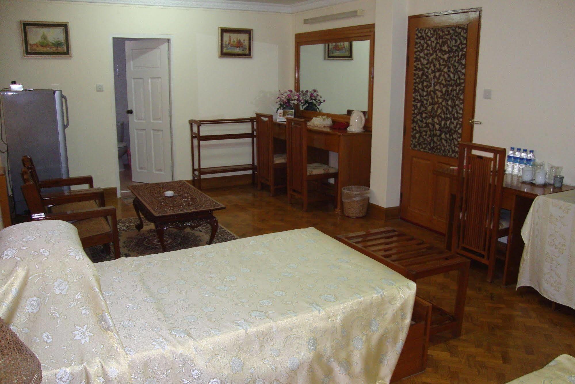 מנדלאי Nadi Myanmar Hotel מראה חיצוני תמונה